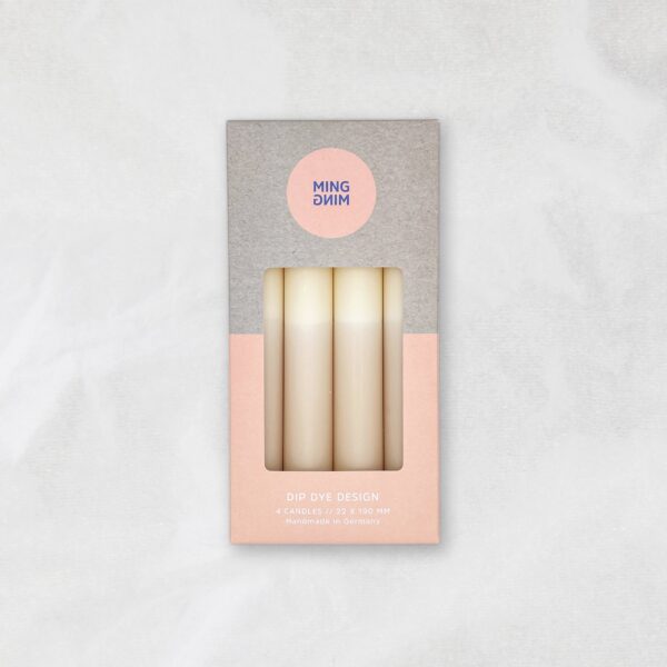 Kerzen in einer Schachtel