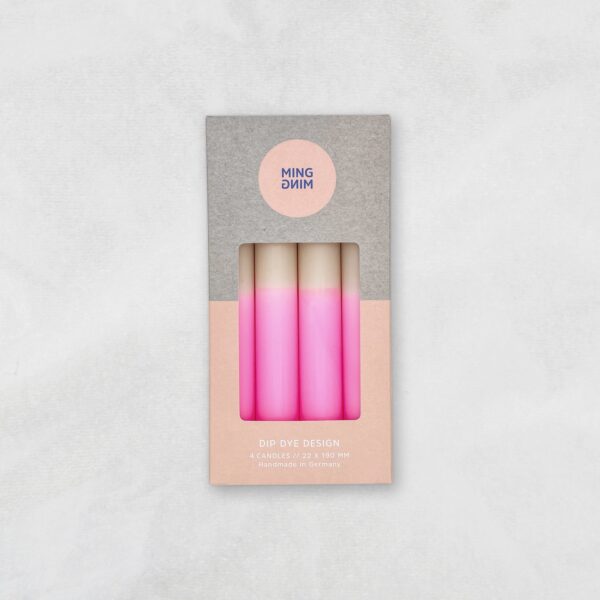 Kerzen in einer Schachtel