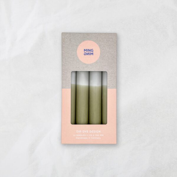 Stabkerzen in einer Schachtel